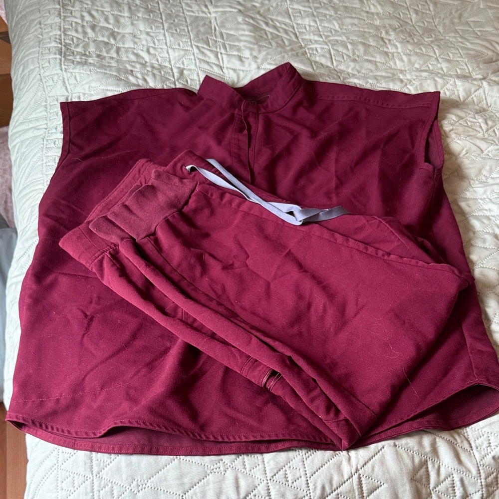 Figs Maroon Technical Collection Set